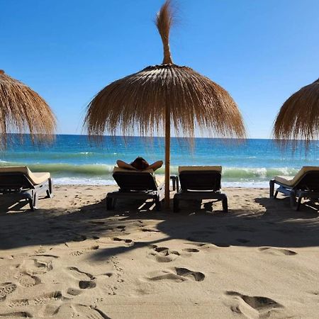 Apartment Beachfront Accommodation Estepona Extérieur photo