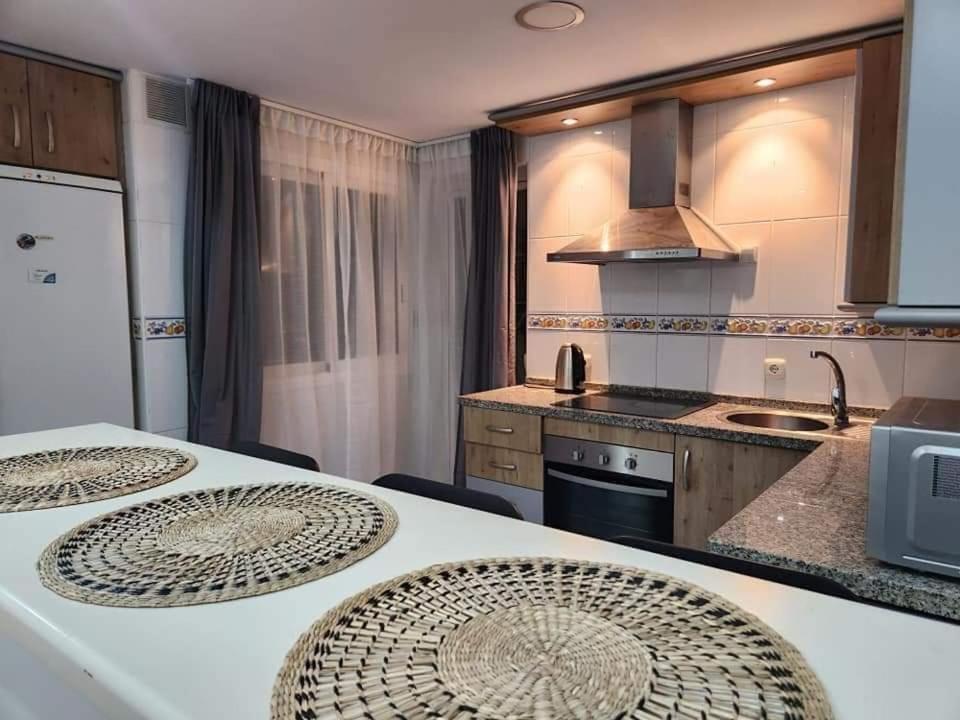 Apartment Beachfront Accommodation Estepona Extérieur photo