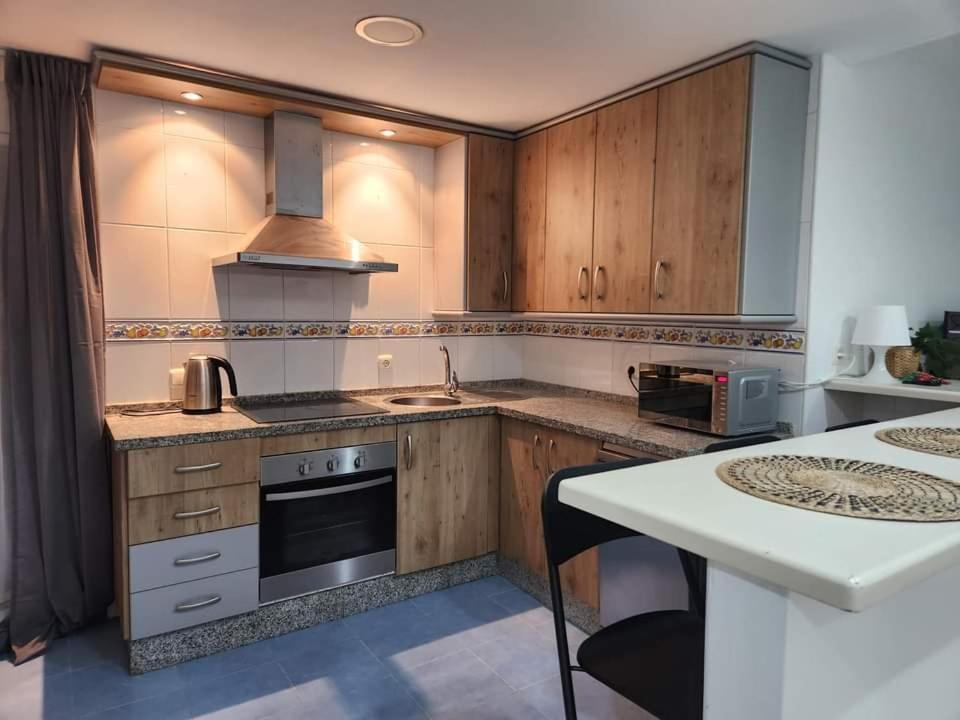 Apartment Beachfront Accommodation Estepona Extérieur photo