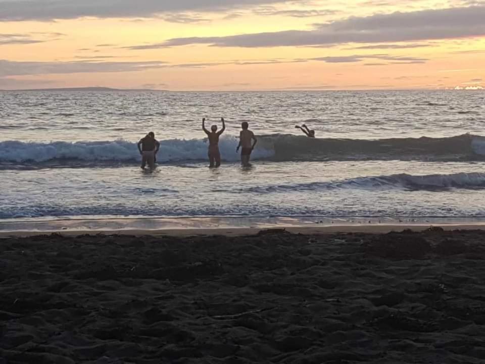 Apartment Beachfront Accommodation Estepona Extérieur photo
